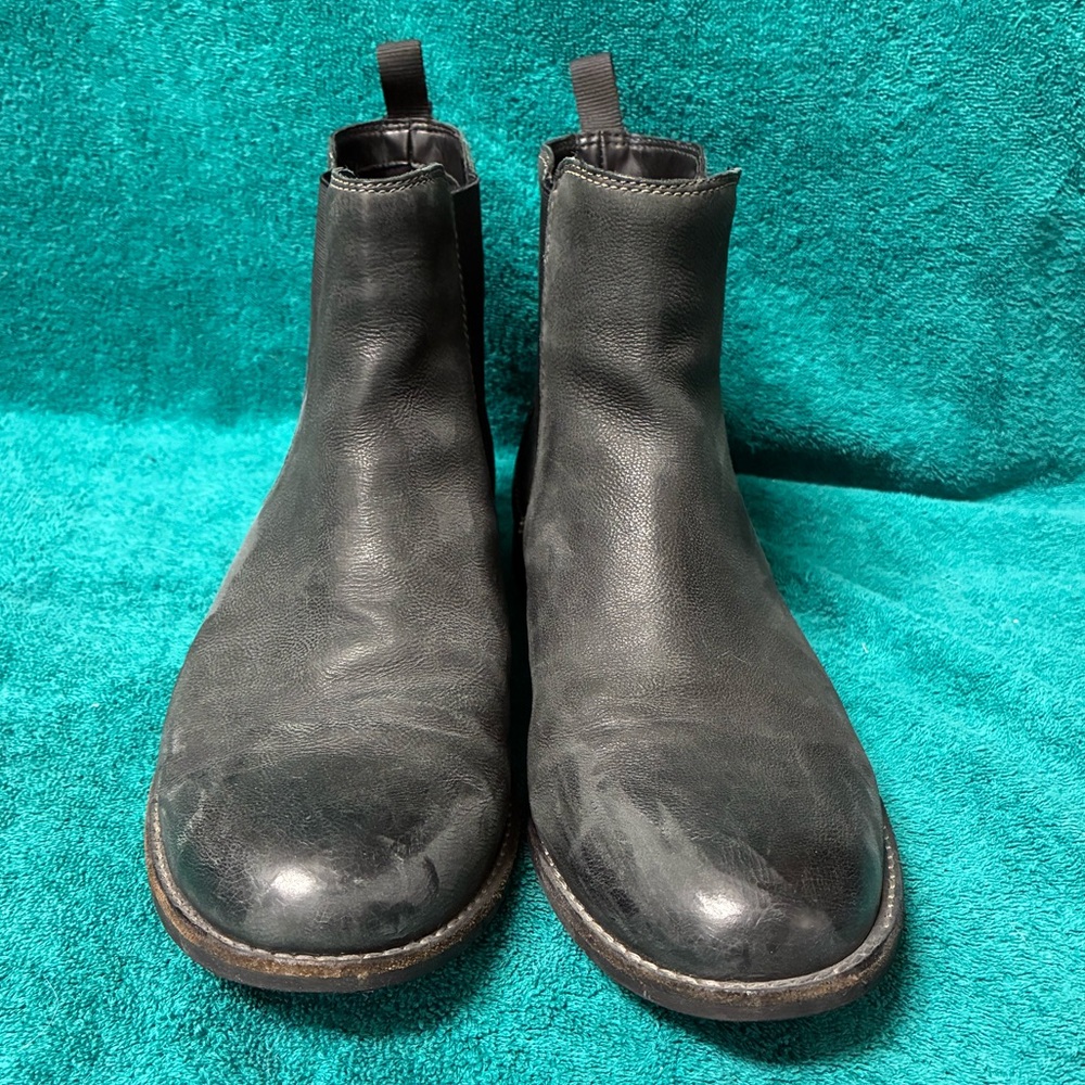 Clarks leather slip on boot